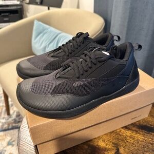 Uncivilized Sneaker Model 2.0 Triple Black 6 Knees Over Toes